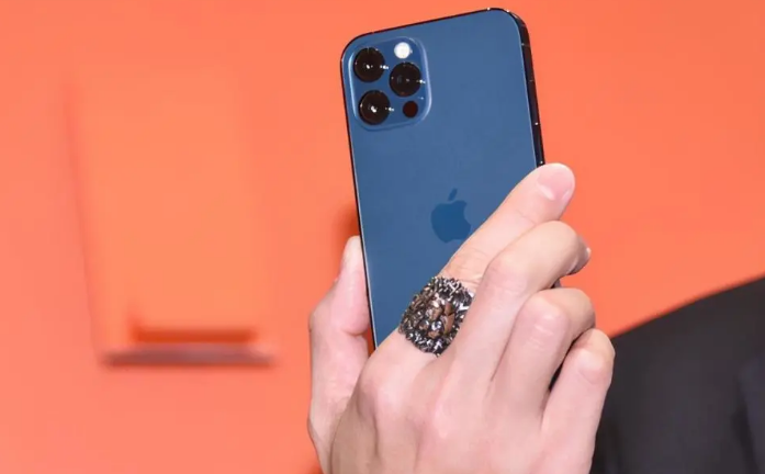 平房苹果手机维修分享iPhone12系列重启方法教程 