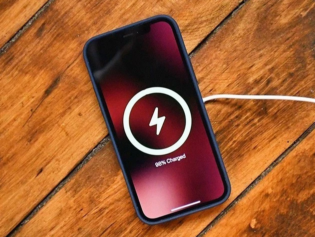 平房苹果手机维修分享iPhone 12可以随便充电吗 